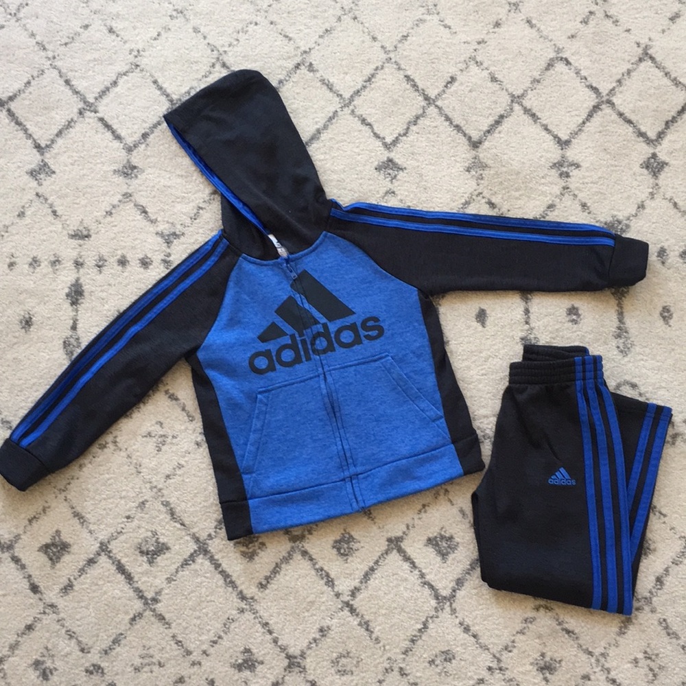 Boys Adidas Activewear Set - Size 5T - Like New